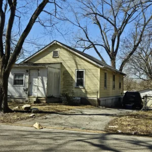 Count Dr 2 bed 1 bath with garage